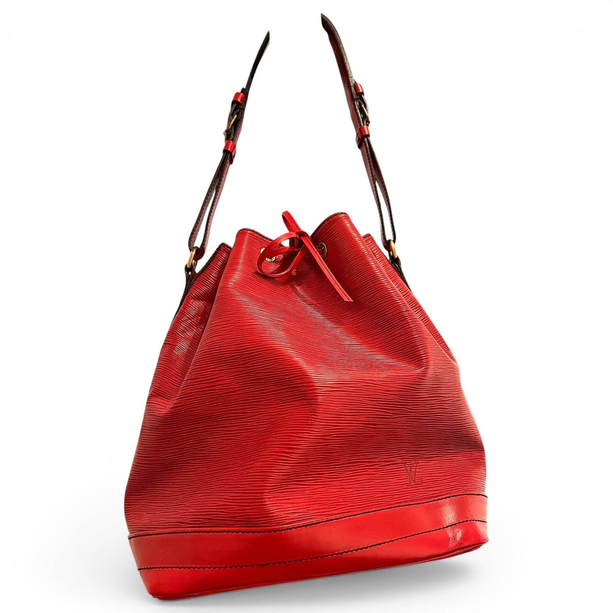 Louis Vuitton Noé leather handbag