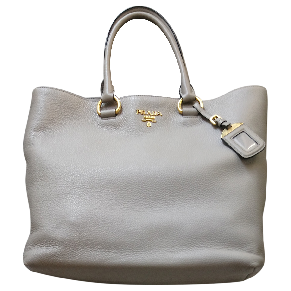 Monochrome leather tote