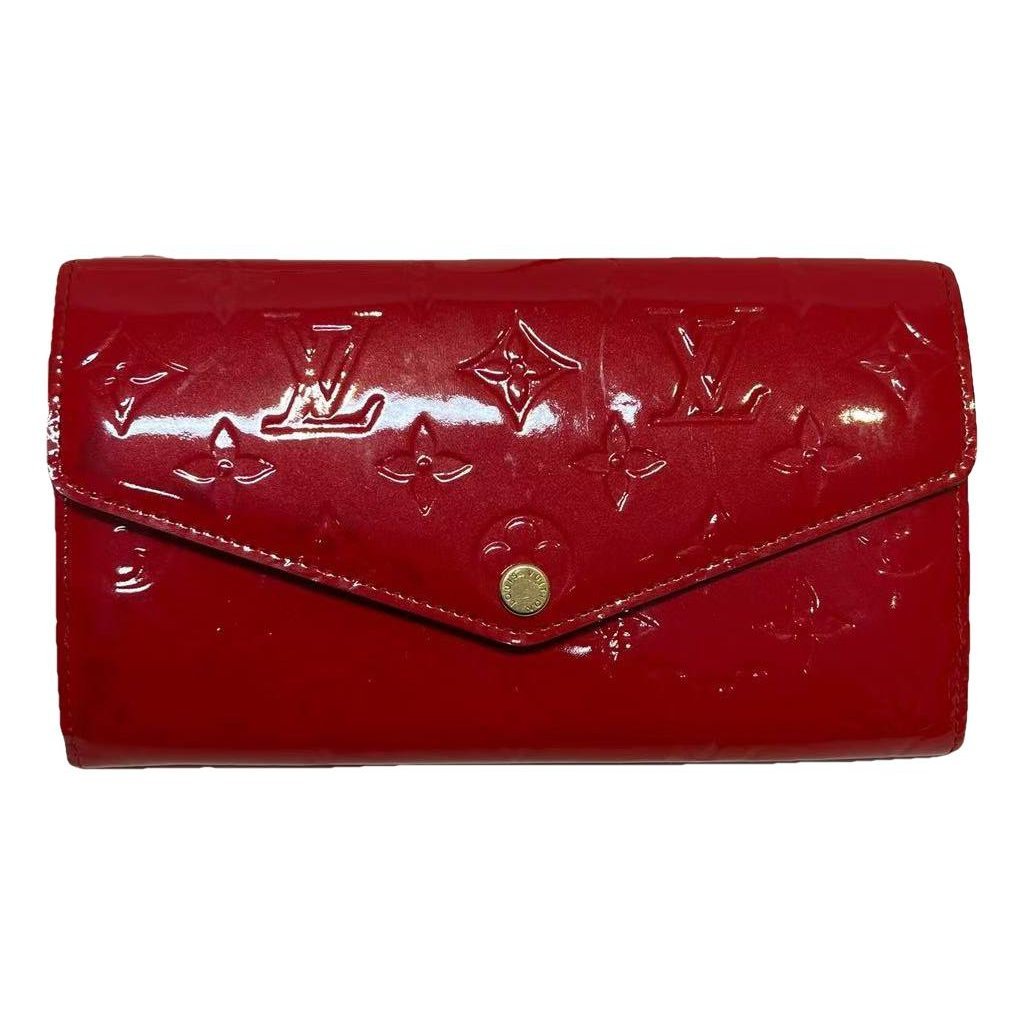 Patent leather handbag
