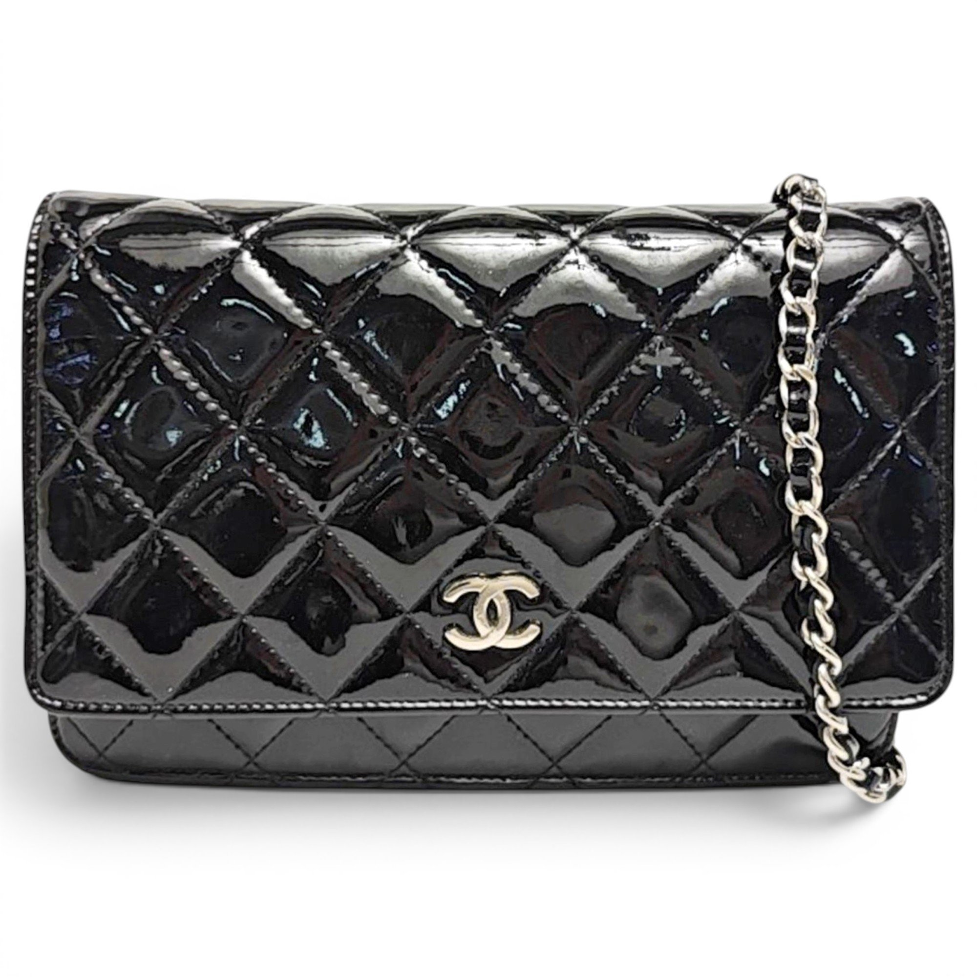 Wallet On Chain Timeless/Classique patent leather handbag