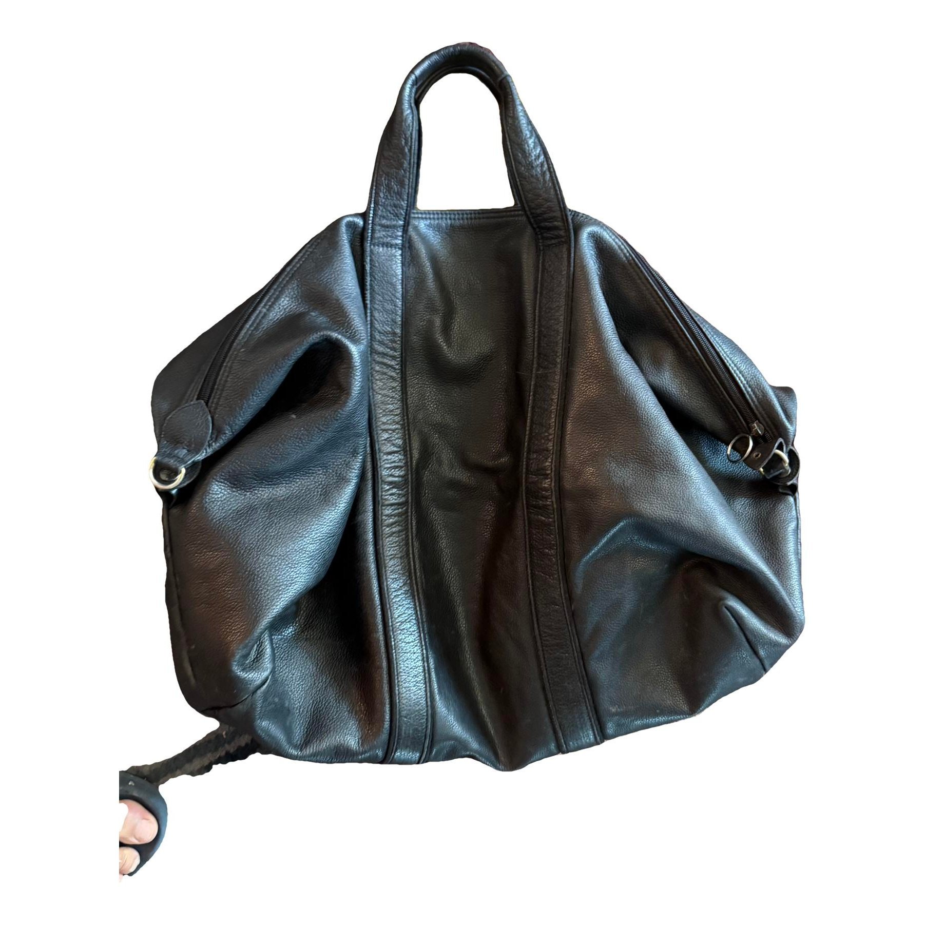 Leather travel bag
