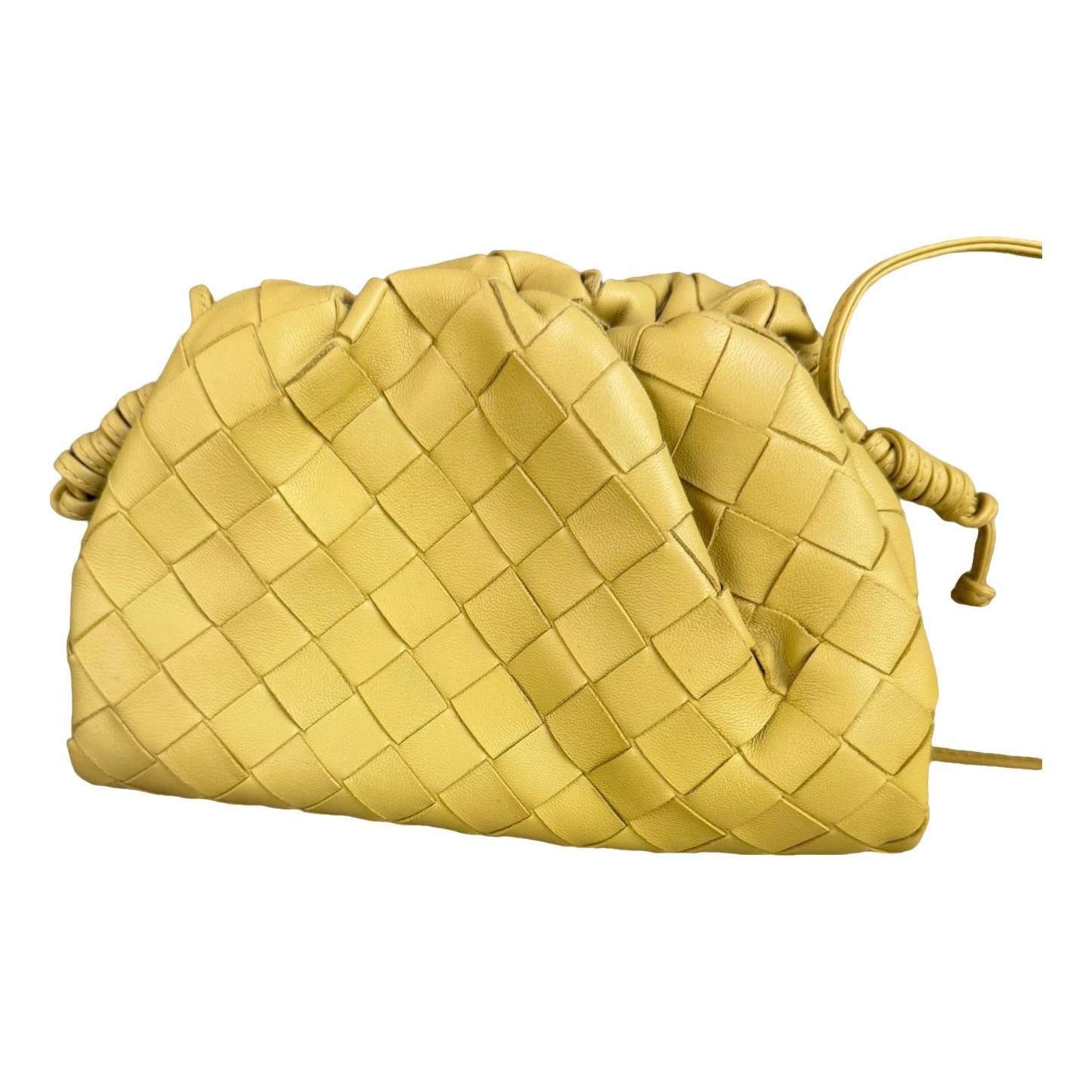 Pouch leather handbag