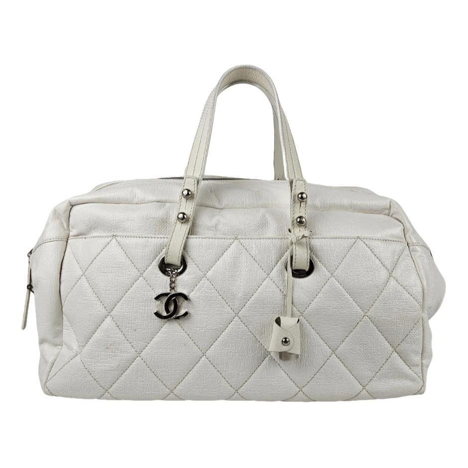 Leather travel bag