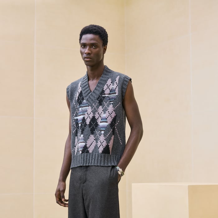 Anthracite Cashmere "Argyle Crayonne" V-neck Sweater