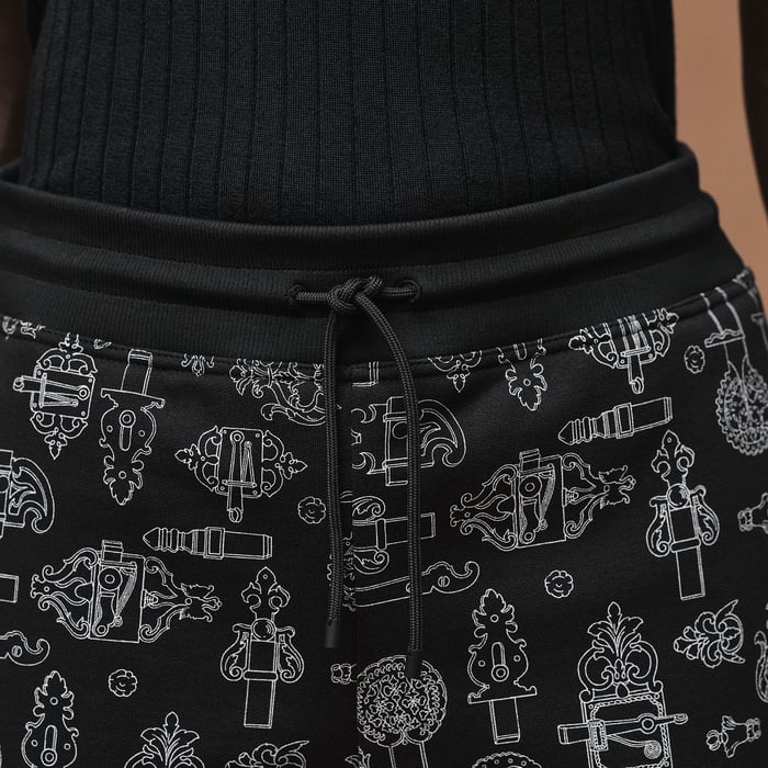 Noir "Ferronnerie Remix" Shorts