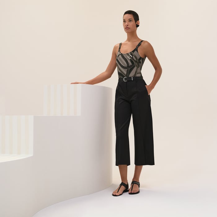 Noir Cropped Pants