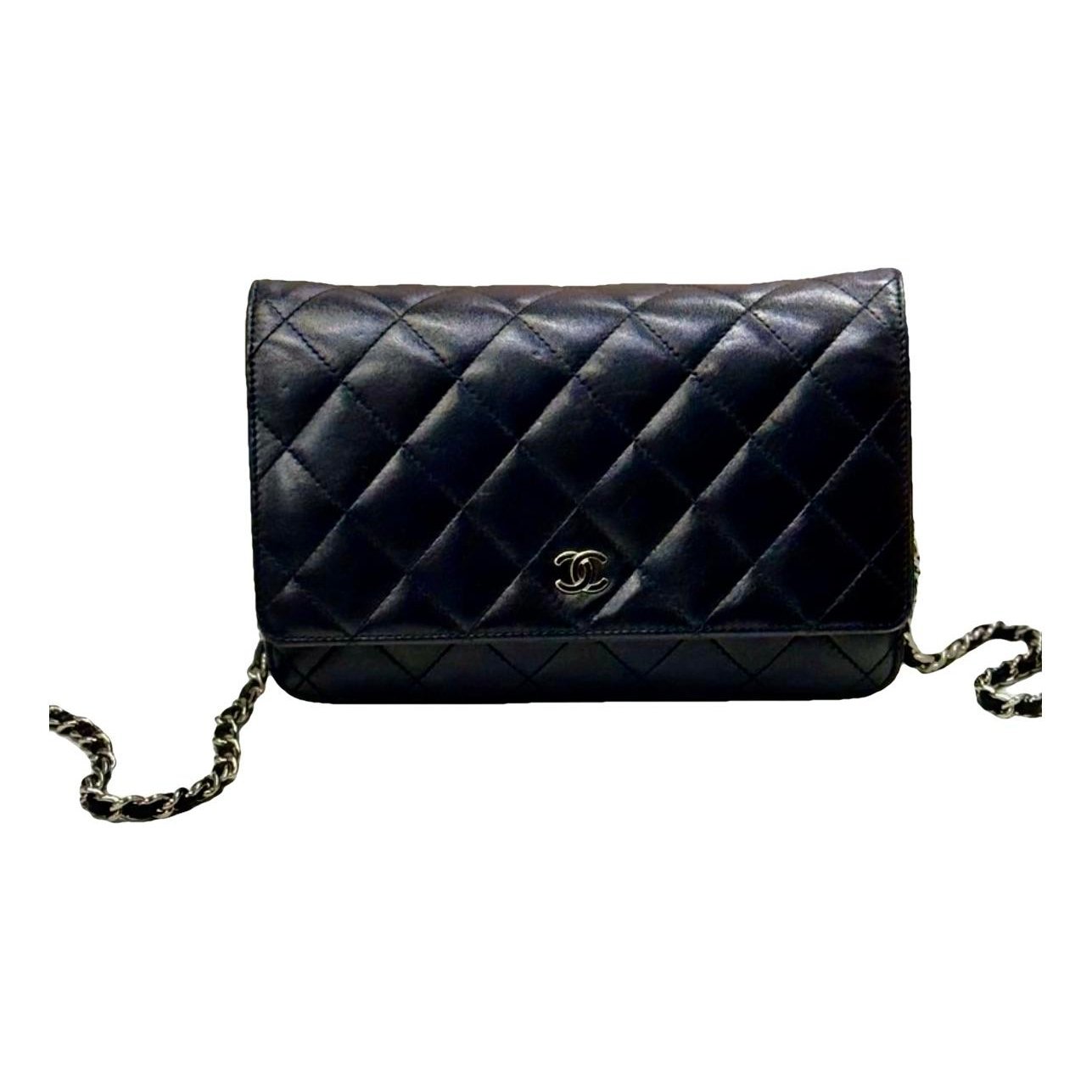 Wallet On Chain Timeless/Classique leather crossbody bag