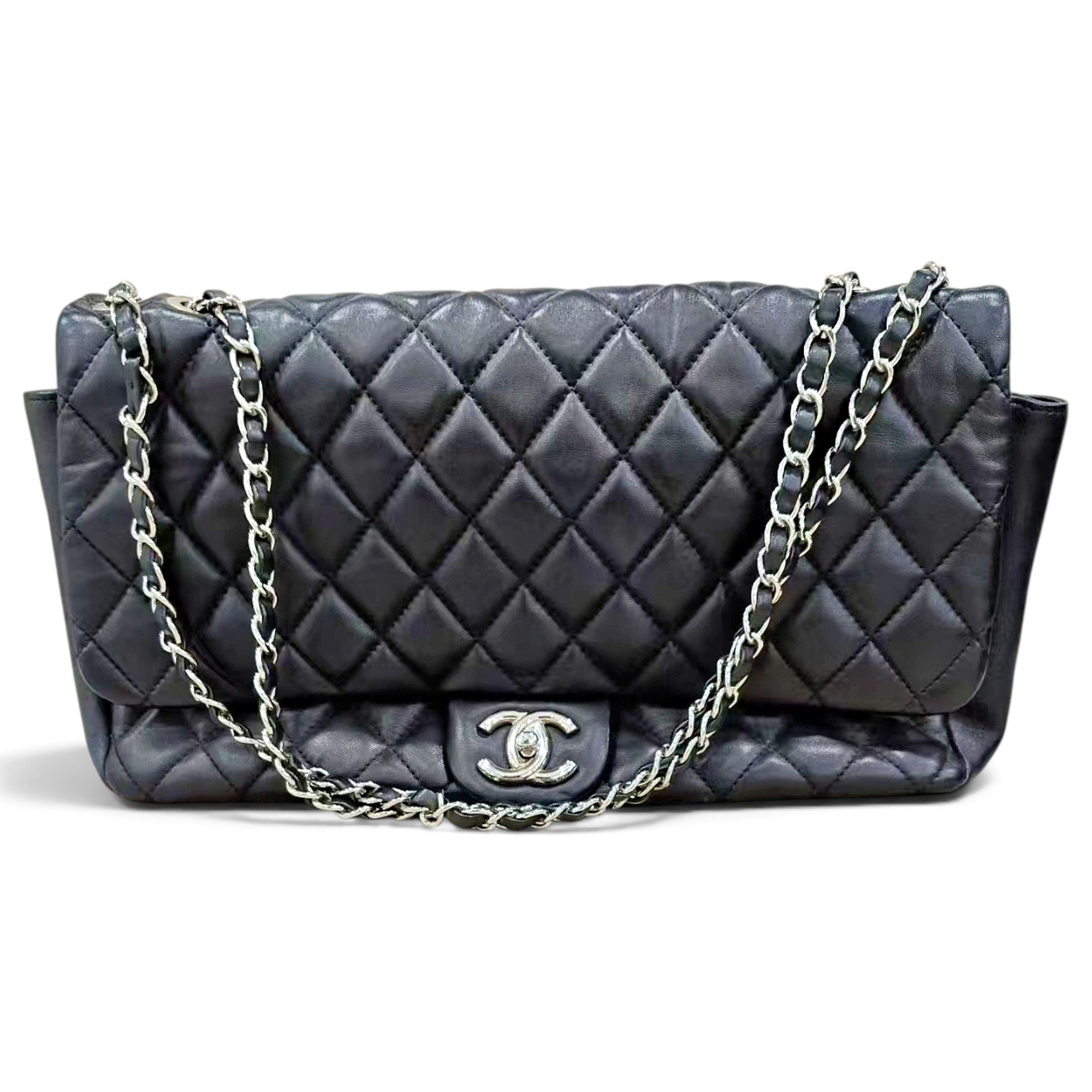 Timeless/Classique leather crossbody bag