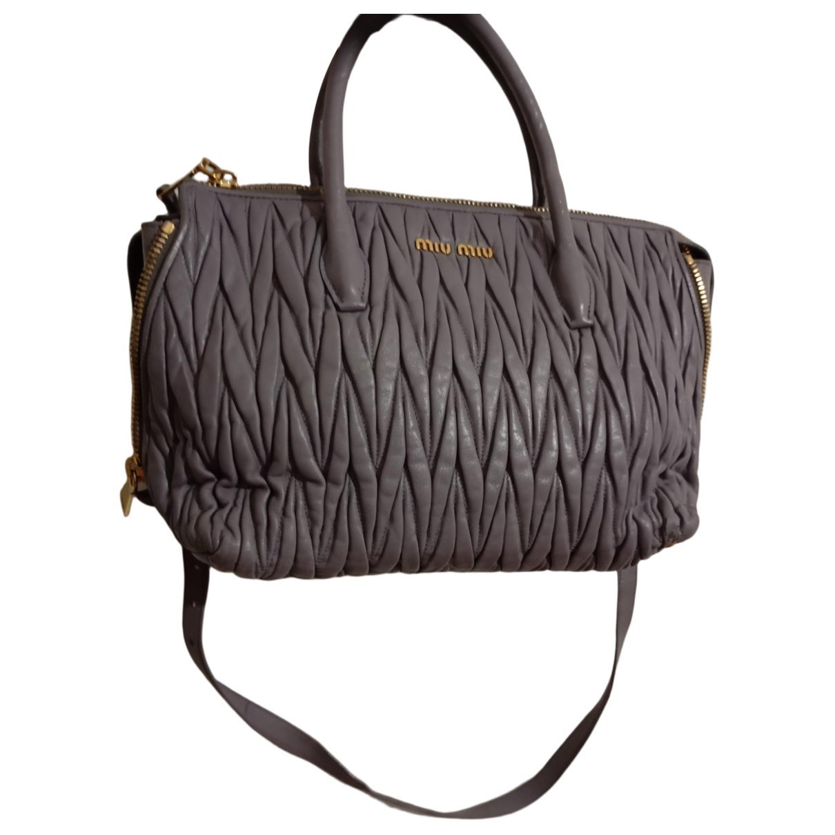 Matelassé leather handbag
