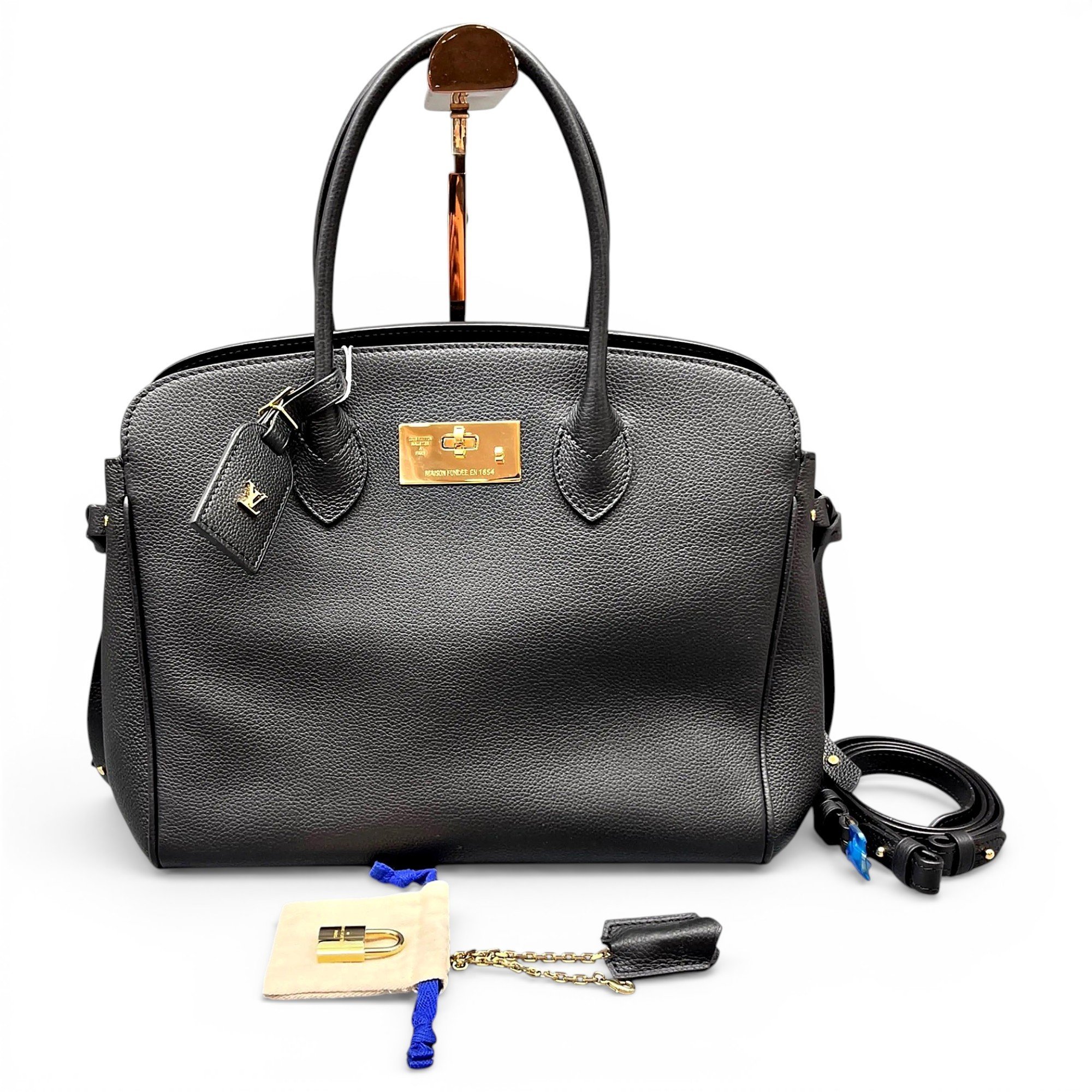 Lockme leather crossbody bag