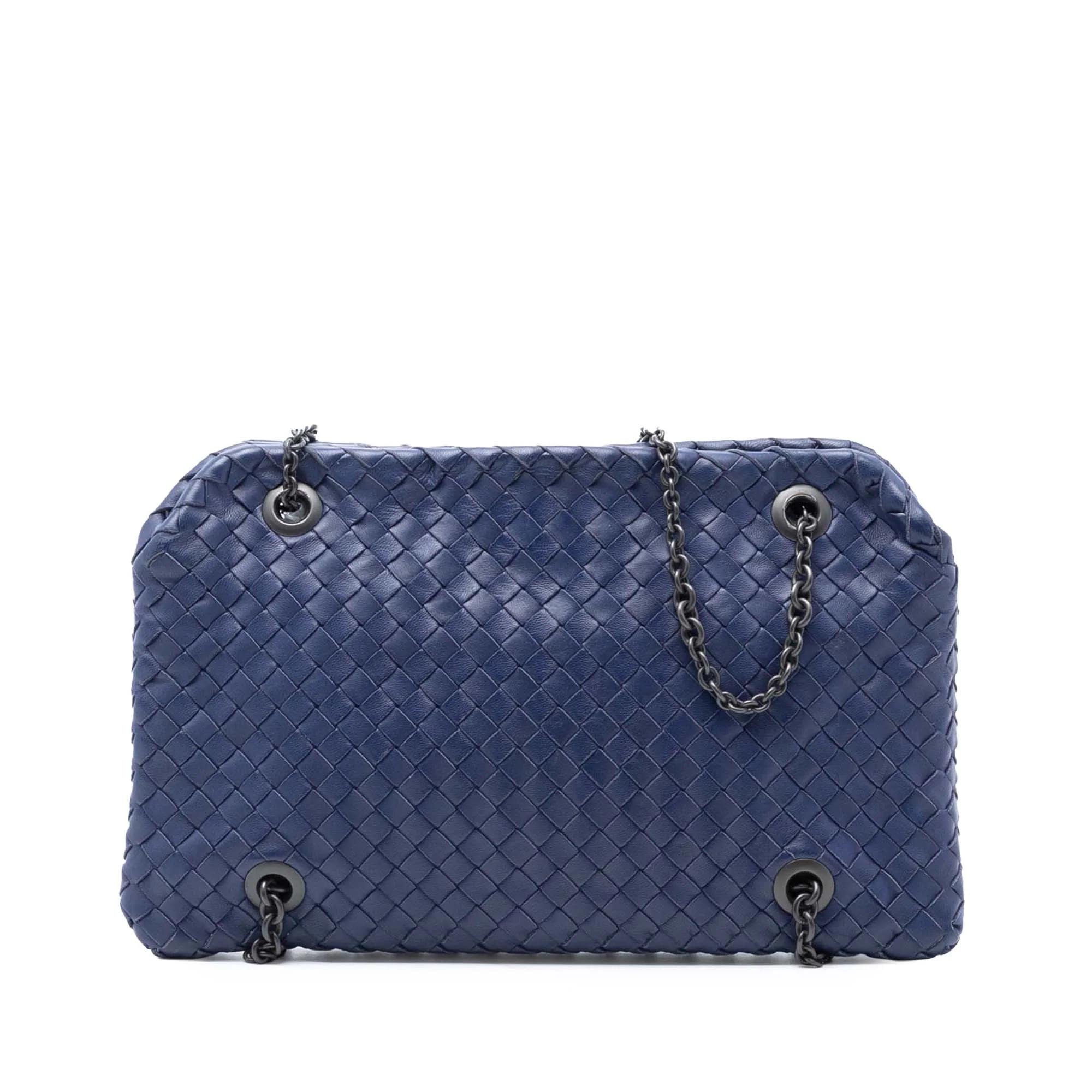 Veneta leather handbag
