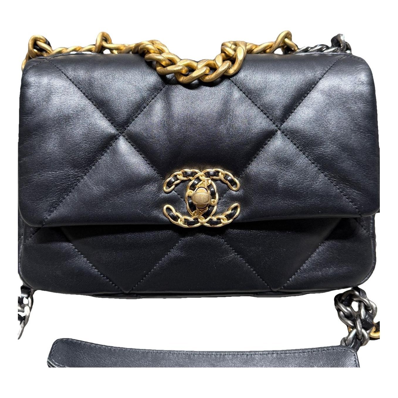 Chanel 19 leather handbag