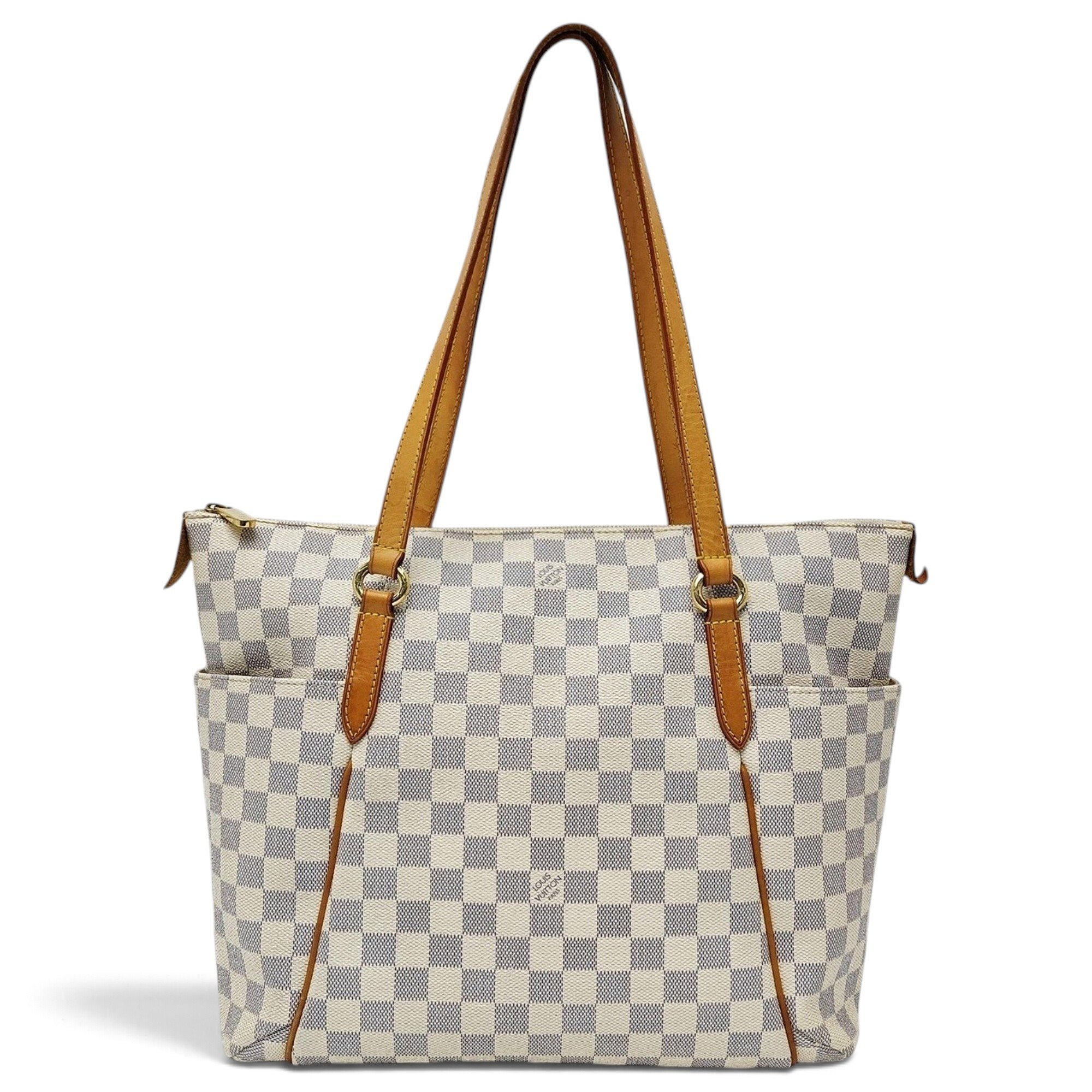 Totally leather handbag