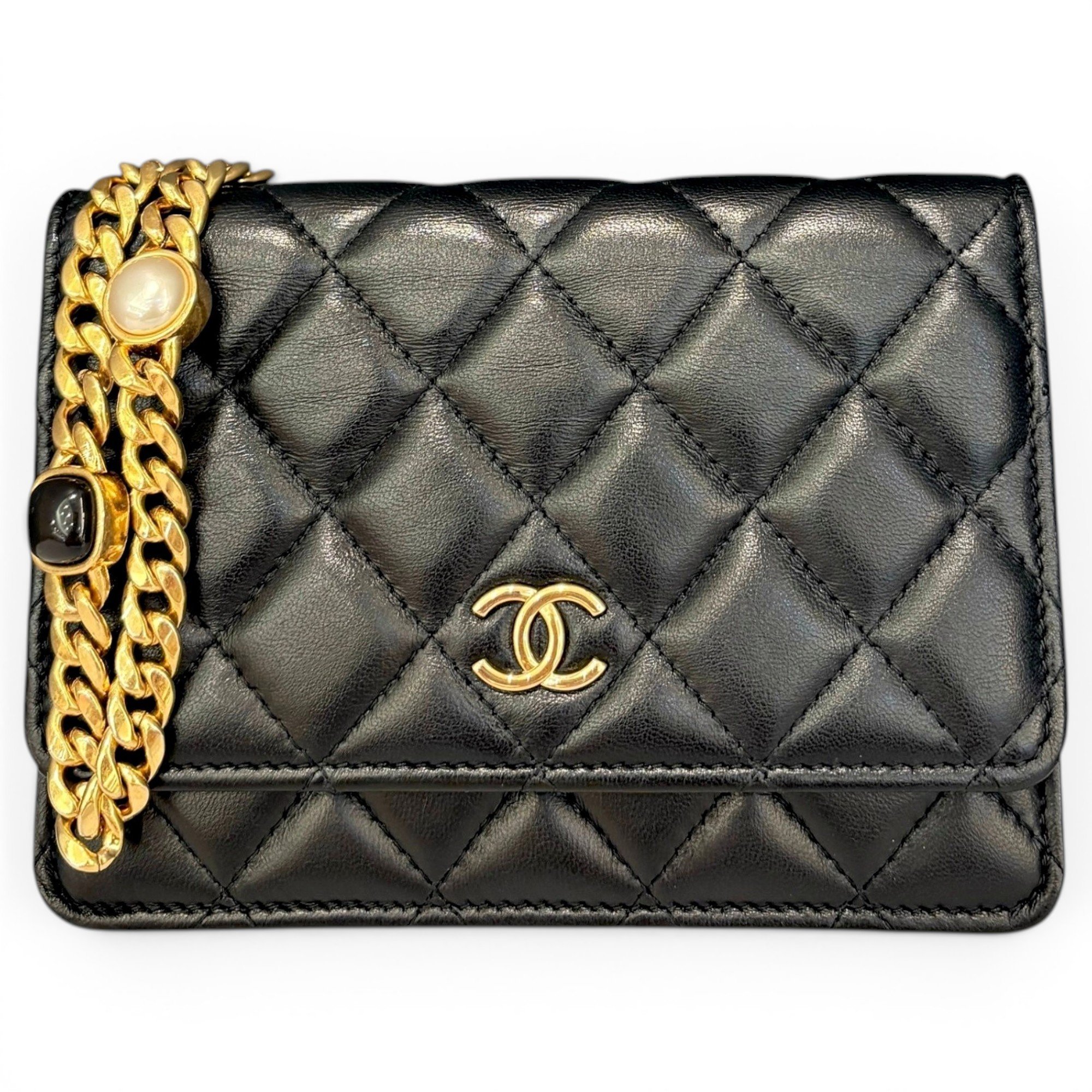 Leather travel bag