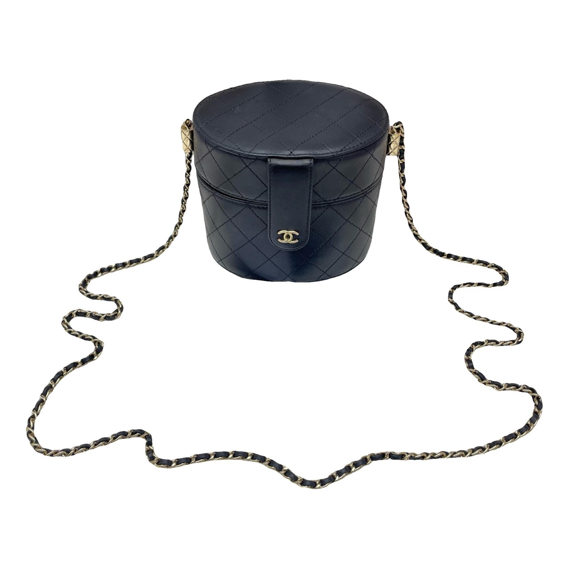 Trendy CC Vanity leather handbag
