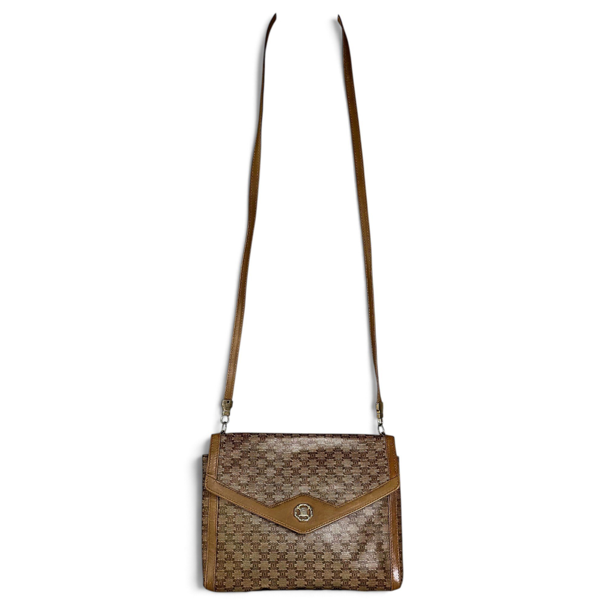 Clasp leather handbag