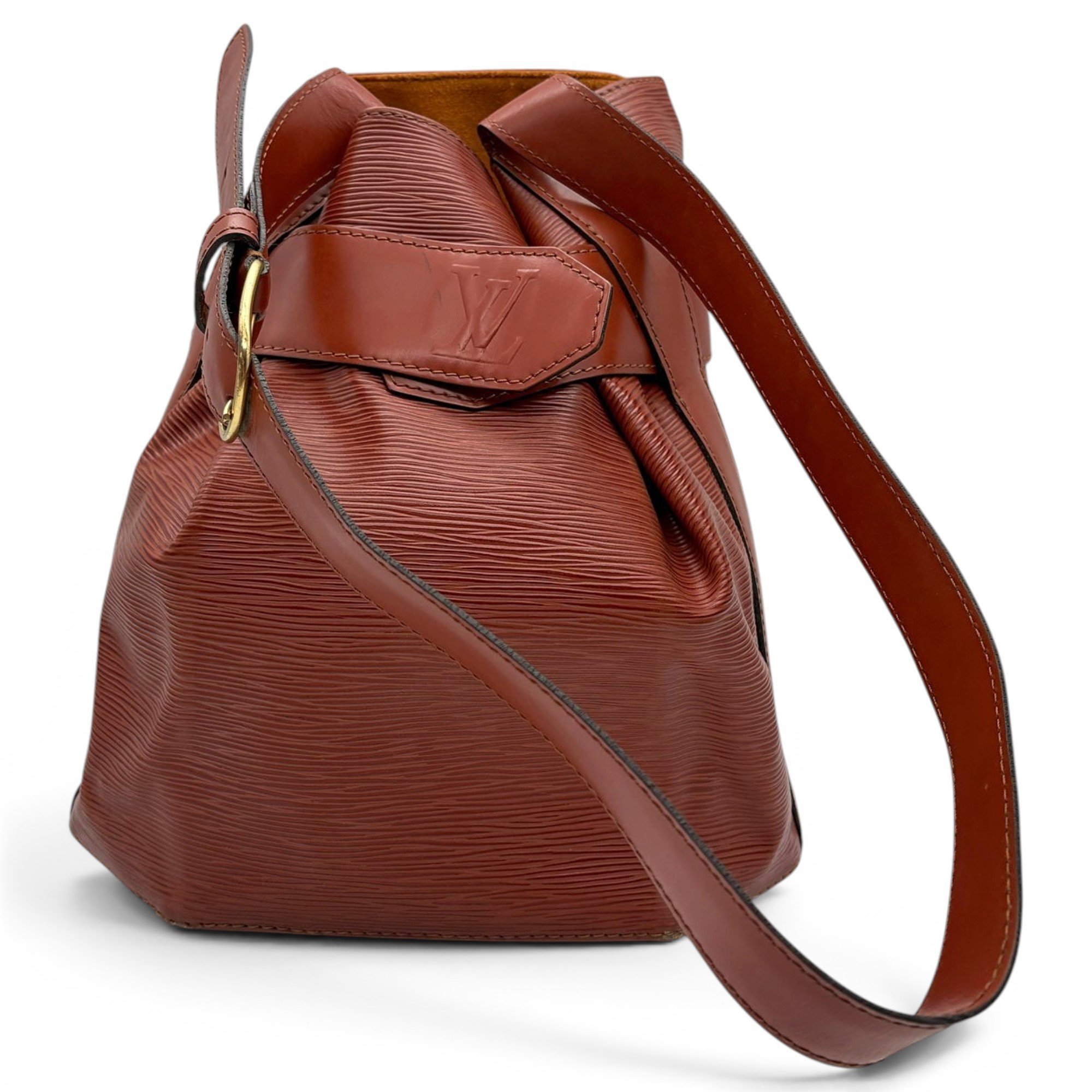 Bucket leather handbag