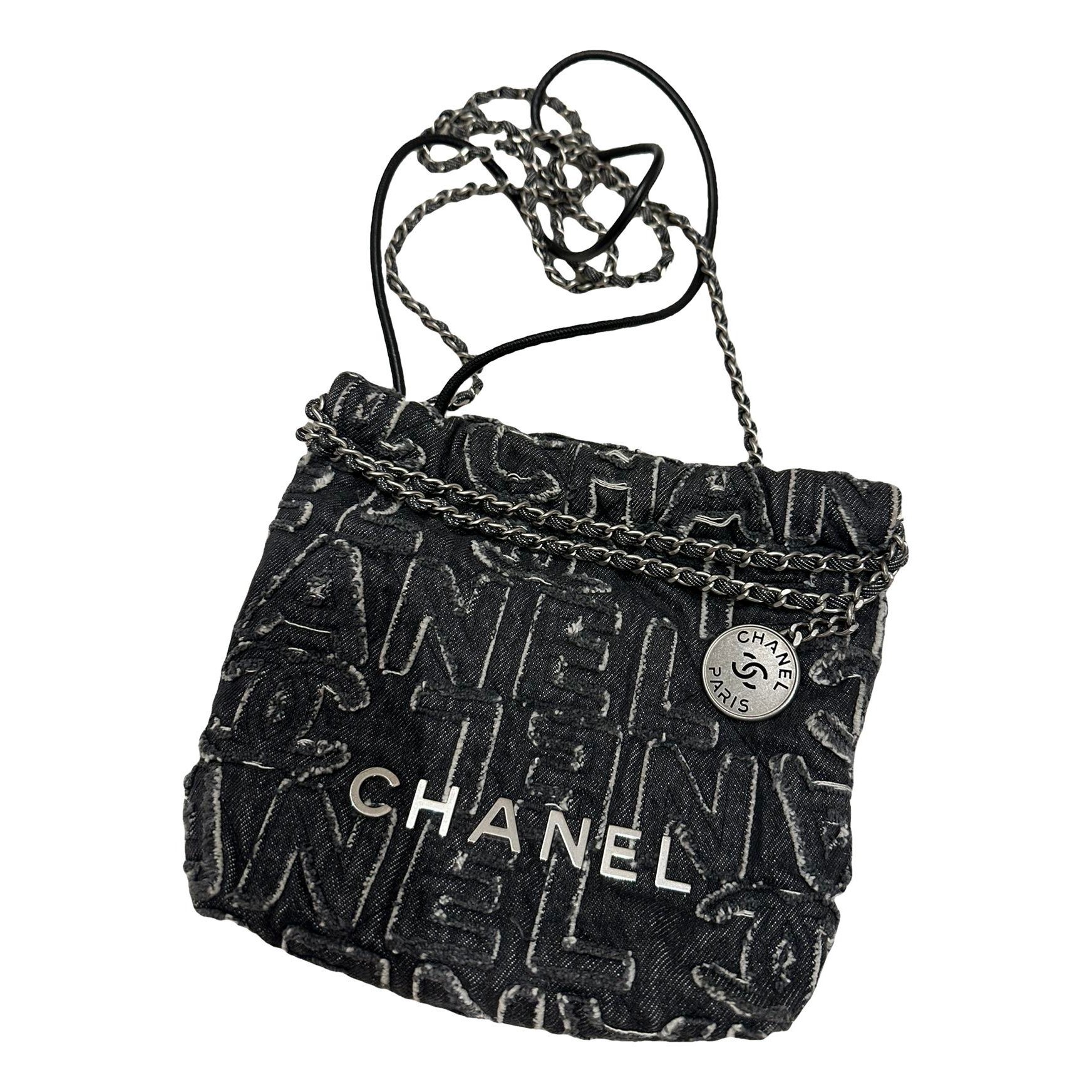 Chanel 22 handbag