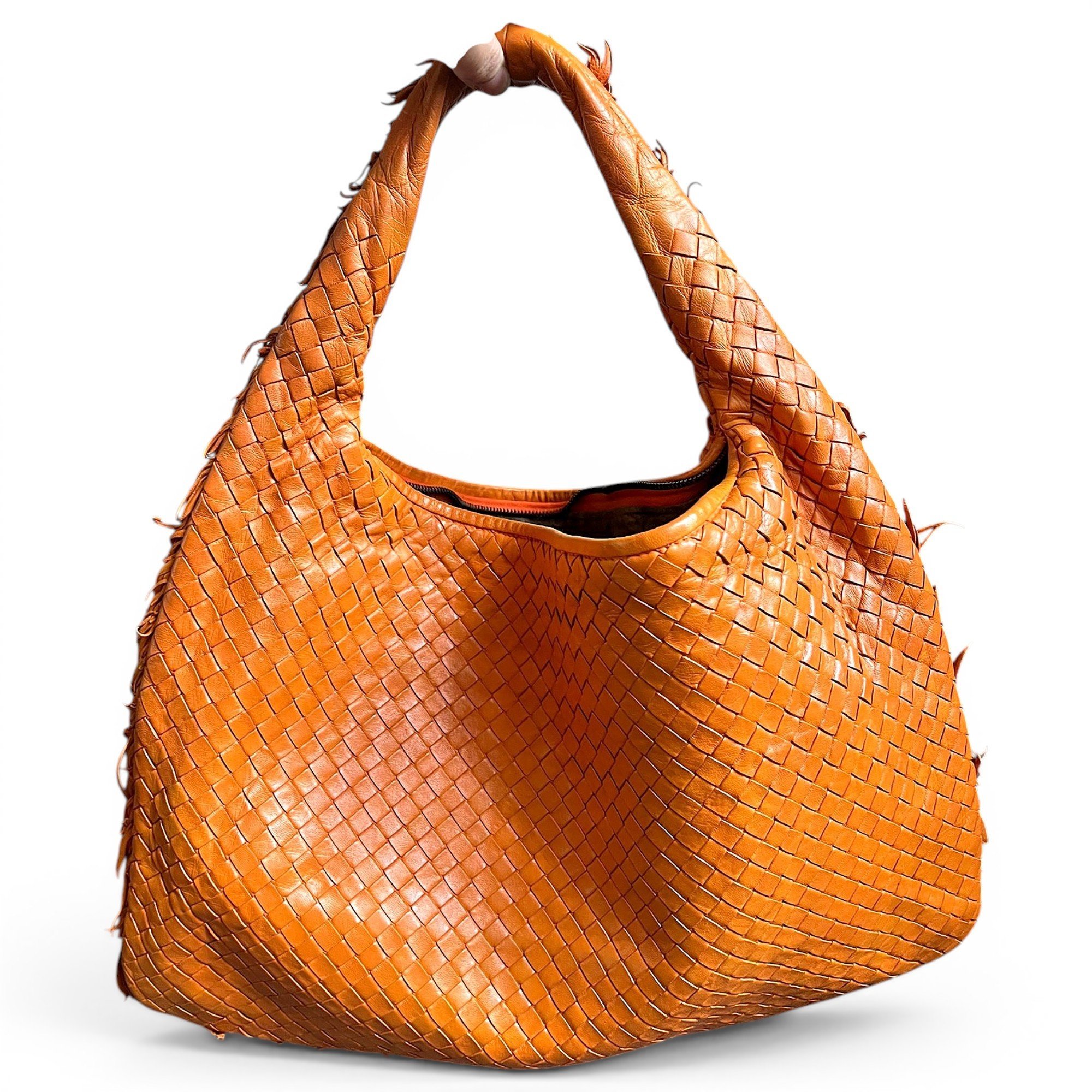 Veneta leather handbag