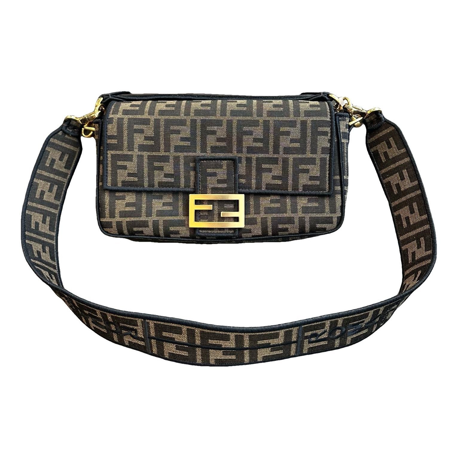 Baguette cloth handbag