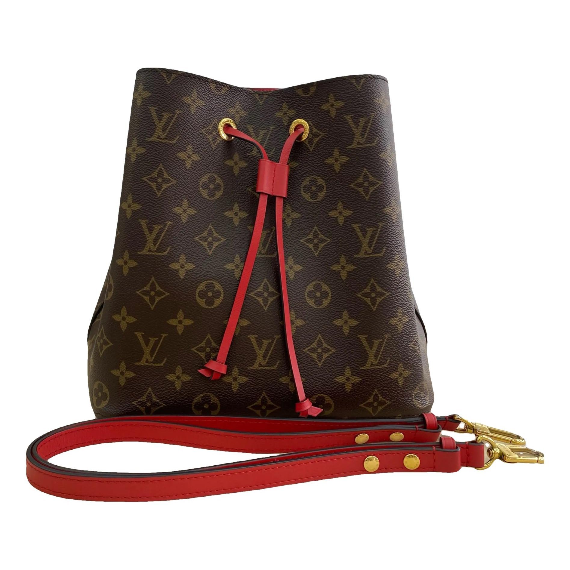 NéoNoé vinyl handbag
