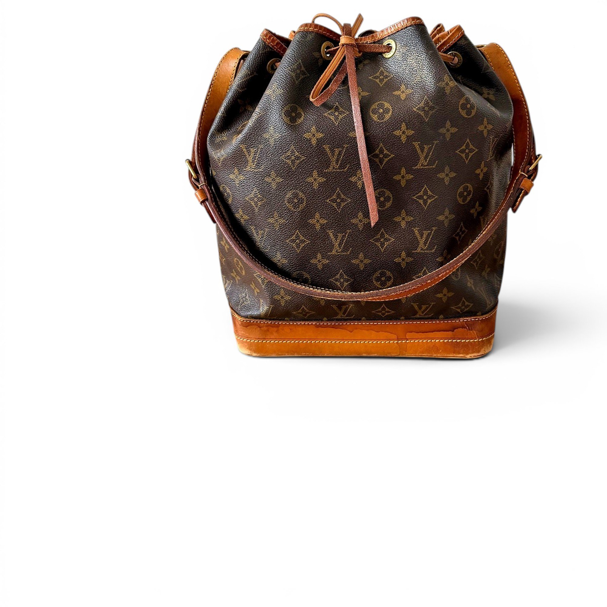 Noé leather handbag