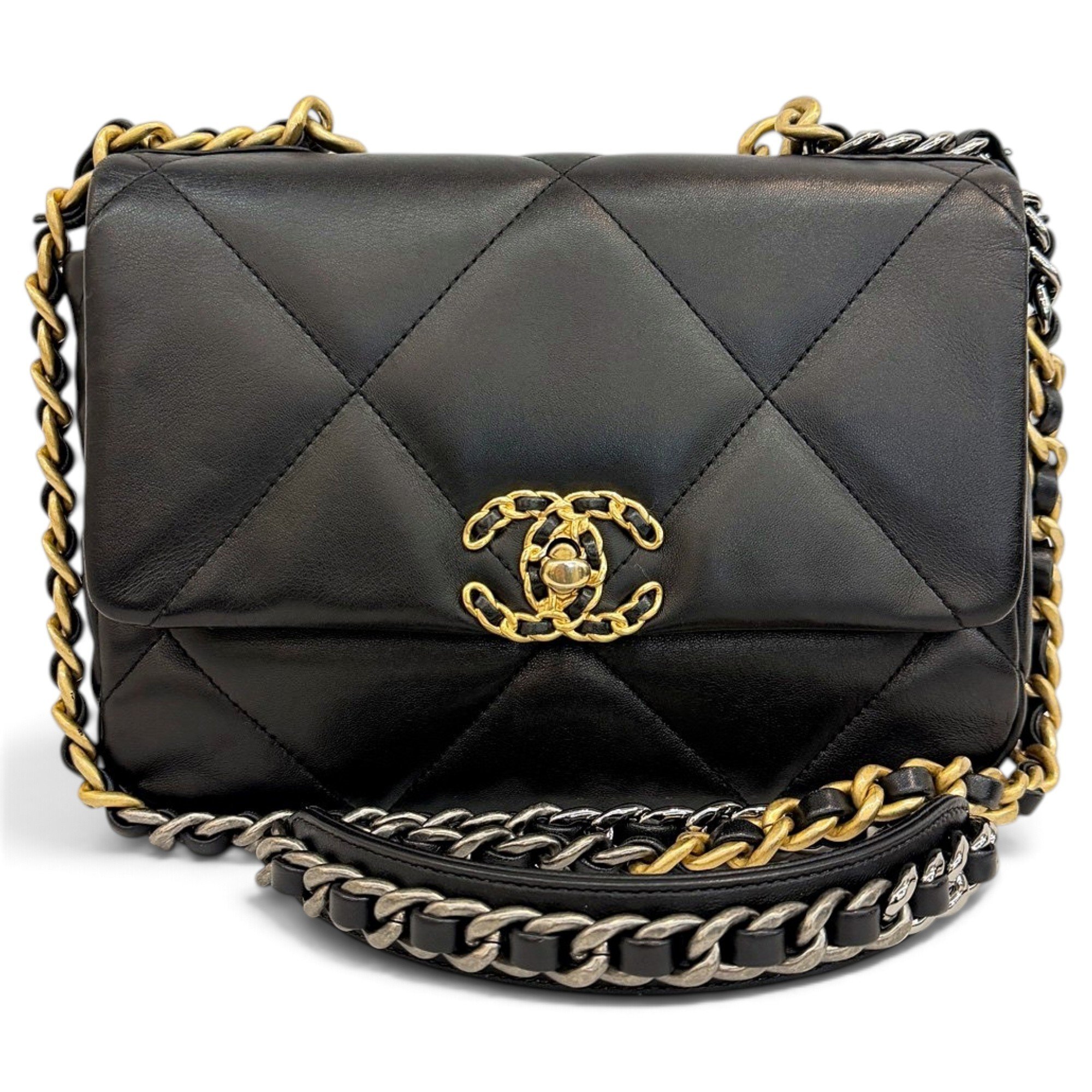 Chanel 19 leather handbag