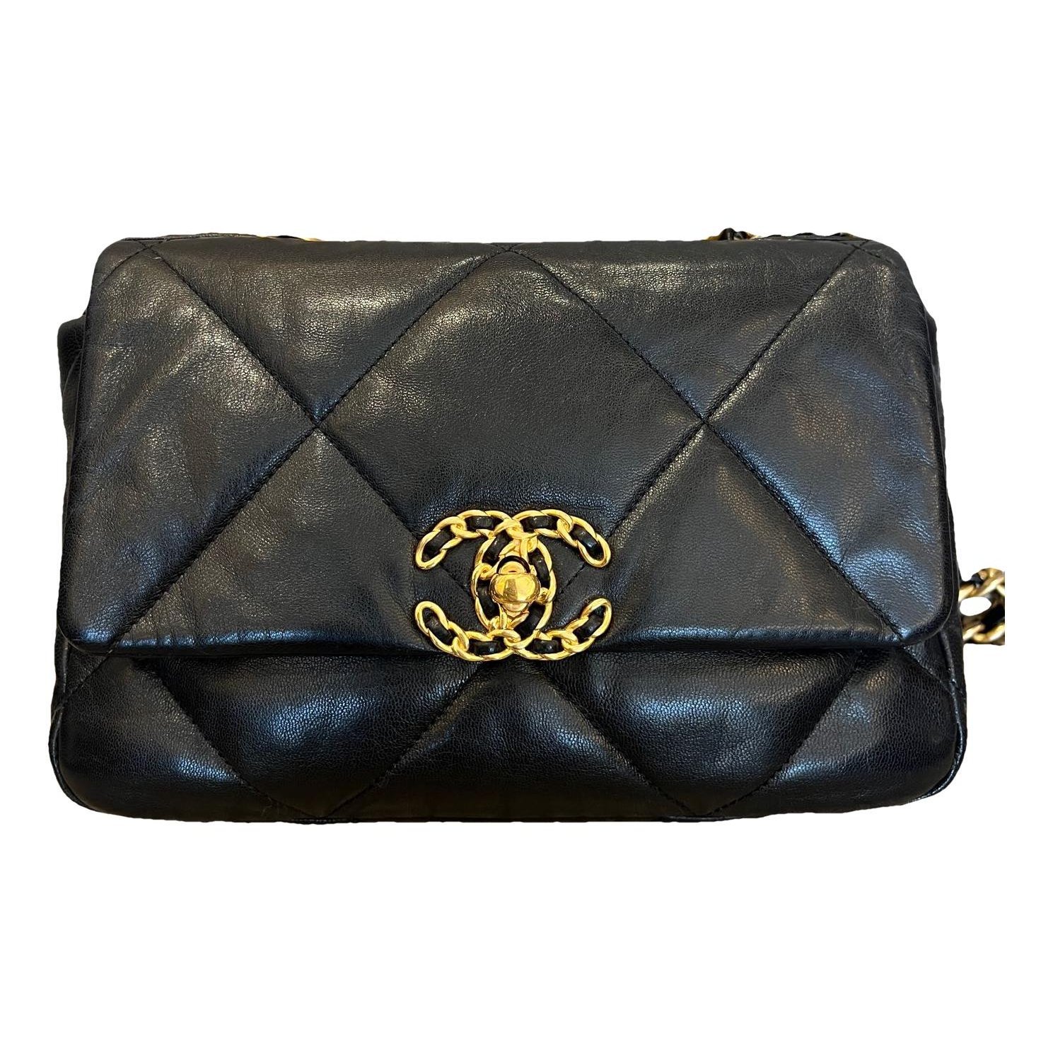 Chanel 19 leather handbag