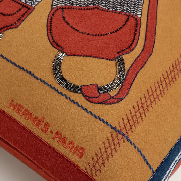 Chamois Harnais Tresse Pillow