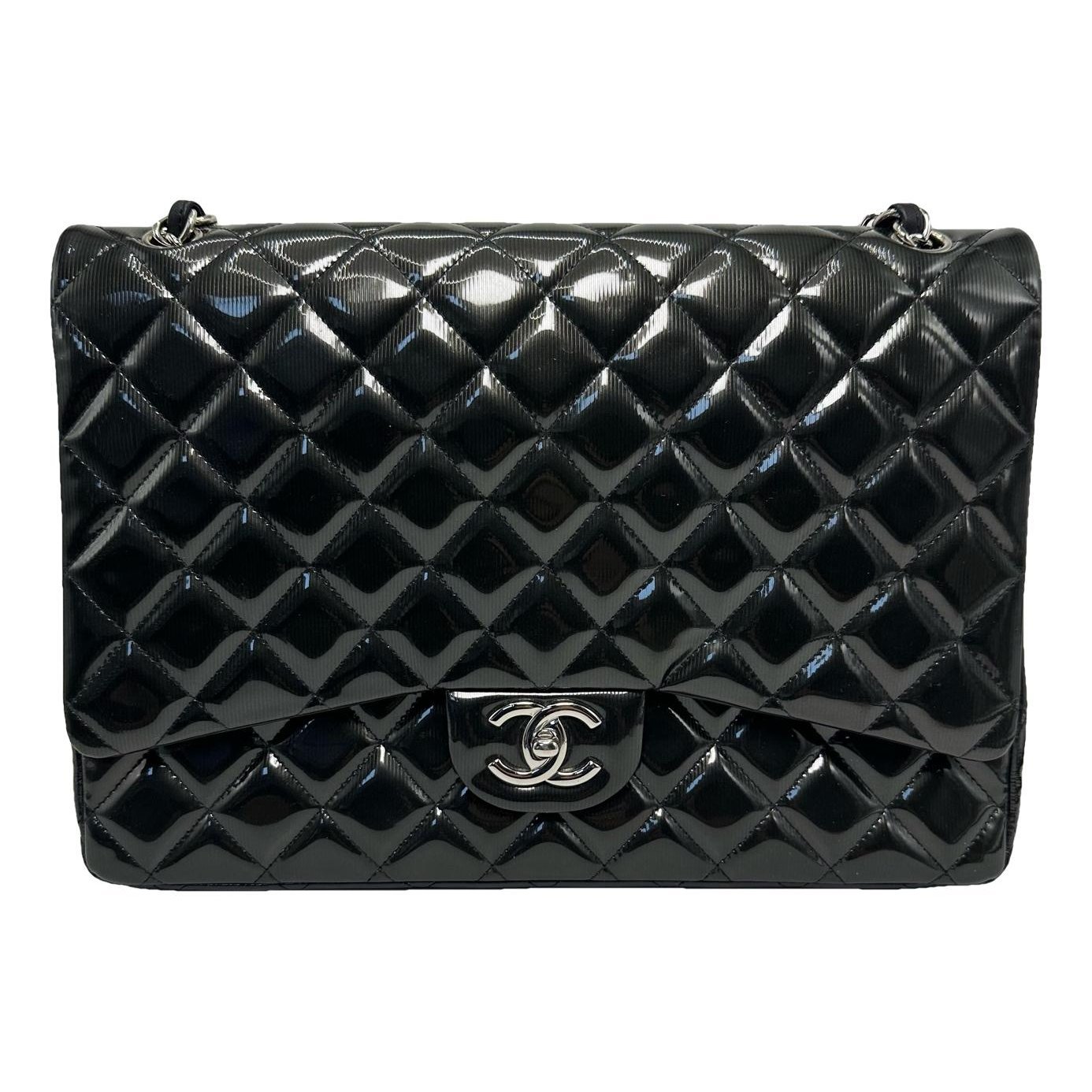 Timeless/Classique patent leather handbag