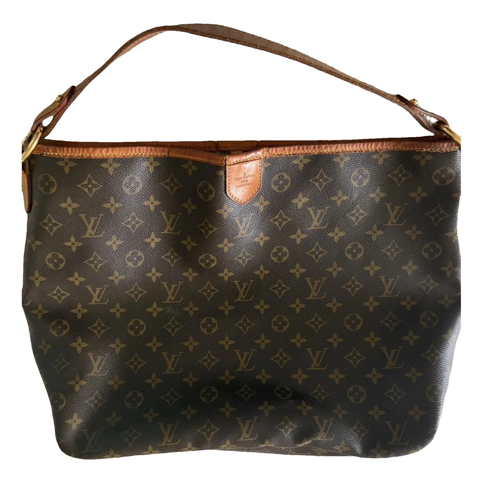 Delightful leather handbag