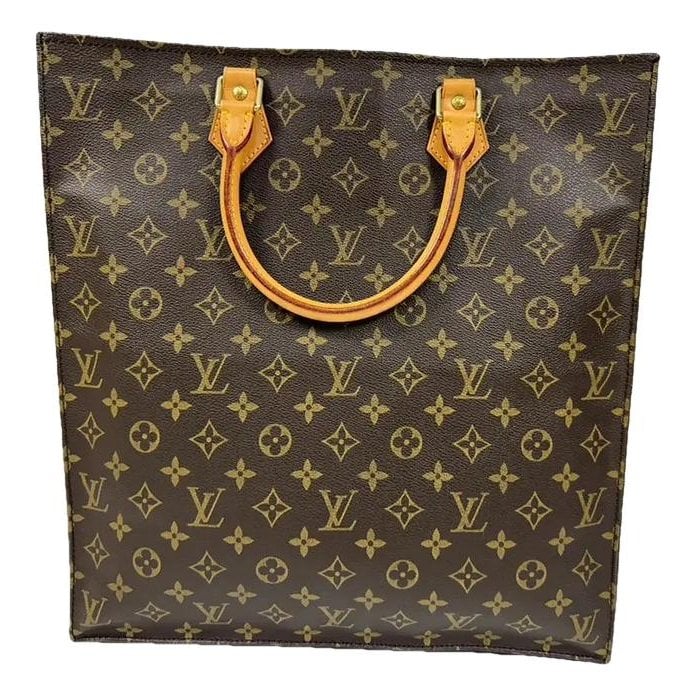 Plat leather handbag