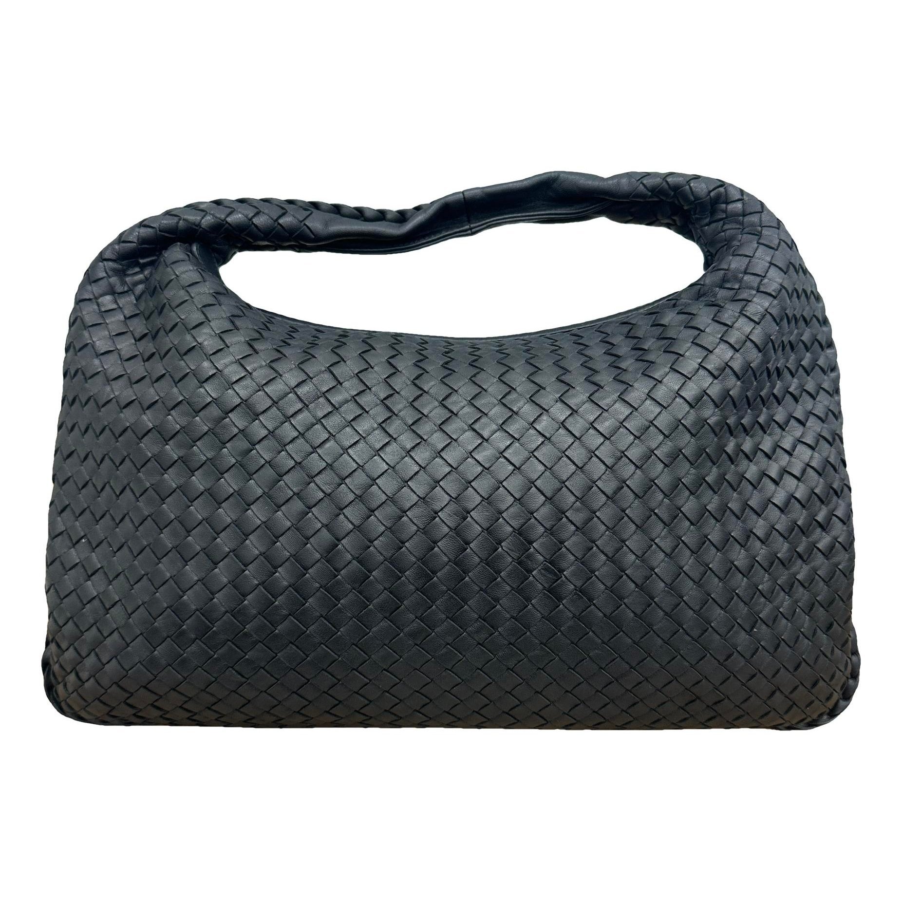 Veneta leather handbag
