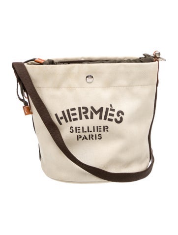 Hermes Toile & Barenia Sac De Pansage Grooming Bag