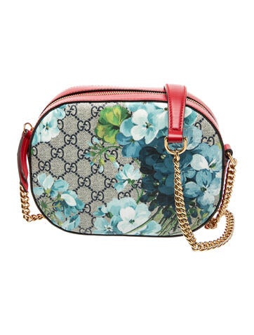 GG Supreme Shoulder Bag