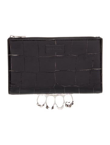 Skull Knuckle Clutch