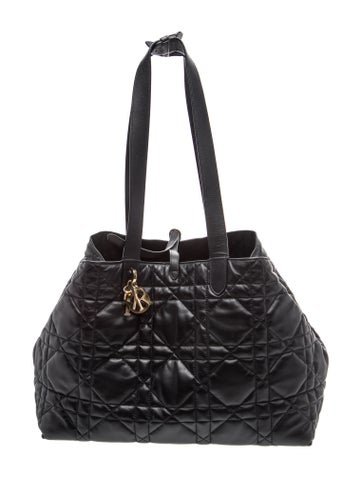 Cannage Toujours Medium 2023