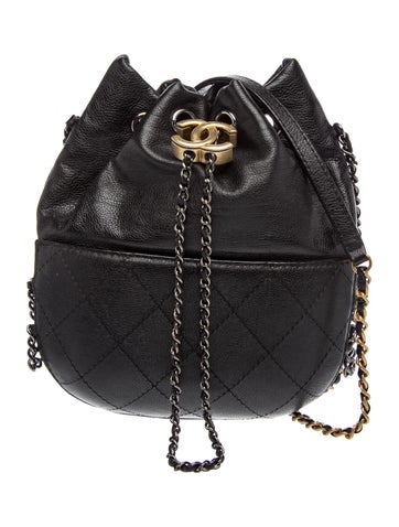 Small Gabrielle Bucket