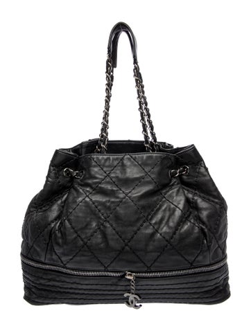 Expandable Ligne Bucket Bag