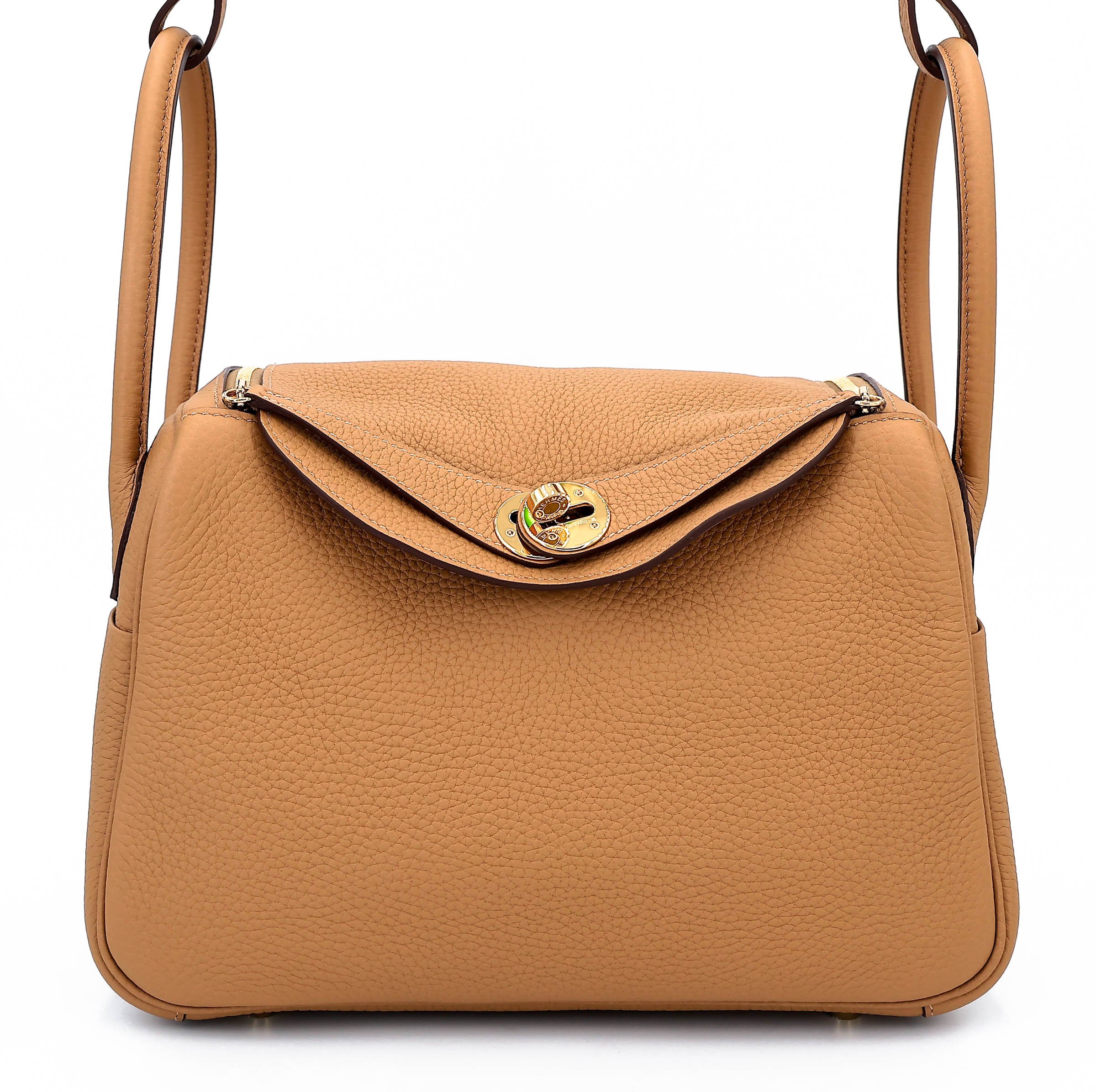 Excellent ( Rank SA ) HERMÈS Lindy 26 Biscuit (4B) Clemence Gold hardware Z (2021)