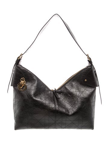 Cannage Shoulder Bag Large 2025