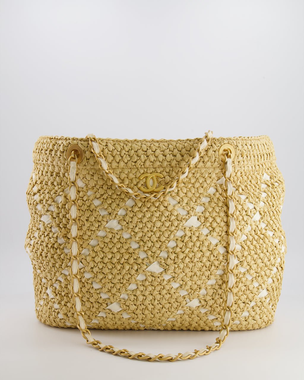 *HOT* Chanel Cruise 2026 Large Tote Bag in Woven Beige Raffia and White Grosgrain Ribbon with Brushed Gold Hardware
