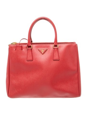 Saffiano Leather Galleria Double Zip