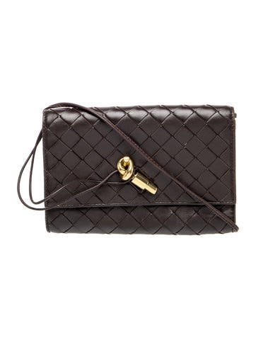 Intrecciato Andiamo pouch on strap