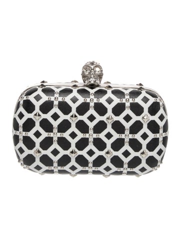 Skull Clutch