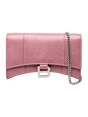 Leather Hourglass Wallet On Chain