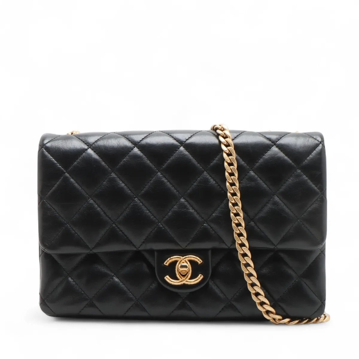 Chanel Matelasse Lambskin Chain Shoulder Bag Black Gold Metal Fittings random pl