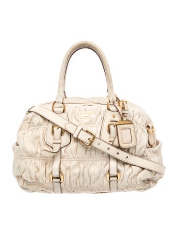 Signature Shoulder Bag