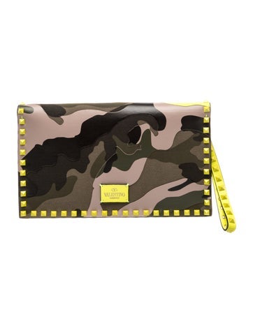 Rockstud Clutch