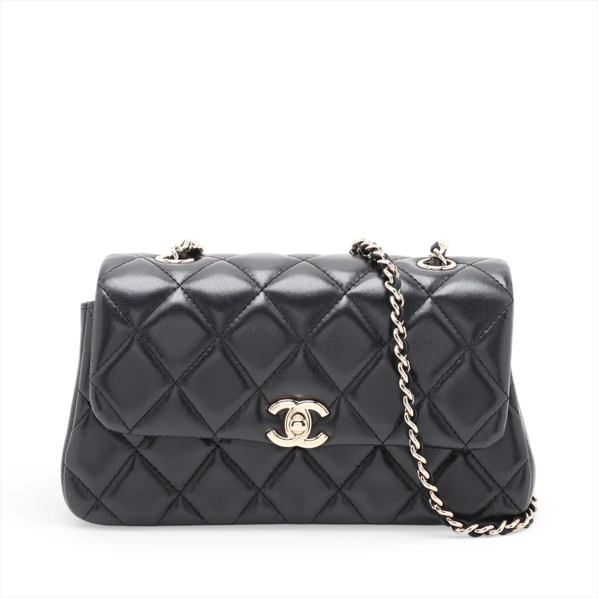 Chanel Matelasse Lambskin Single Flap Single Chain Bag Black Gold Metal Fittings